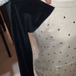 Volcom front pocket, velvet arms and studded